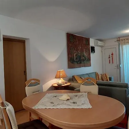 Apartman Rosellina By The Sea Zambratija