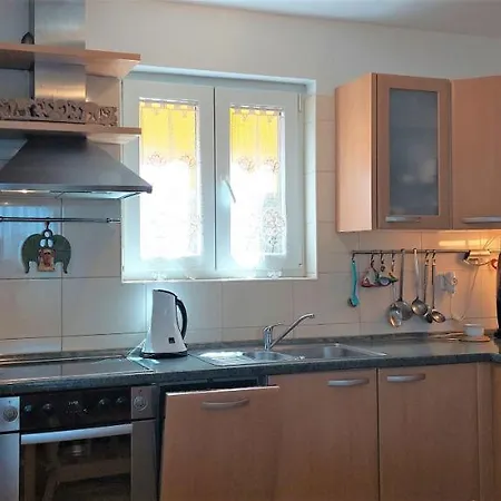 Apartman Rosellina By The Sea Zambratija