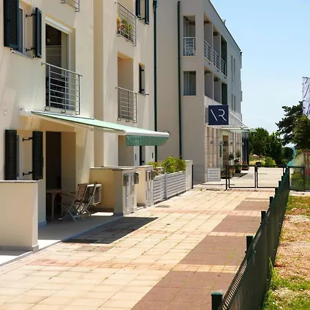 Apartman Rosellina By The Sea *